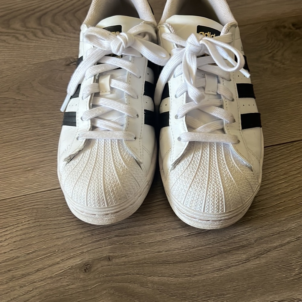 Adidas Super star shoes - Picture 5 of 6